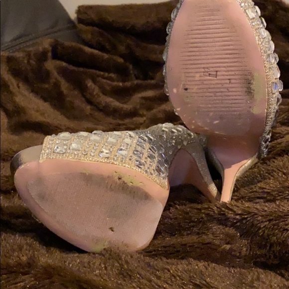 Heels - Picture 3 of 5